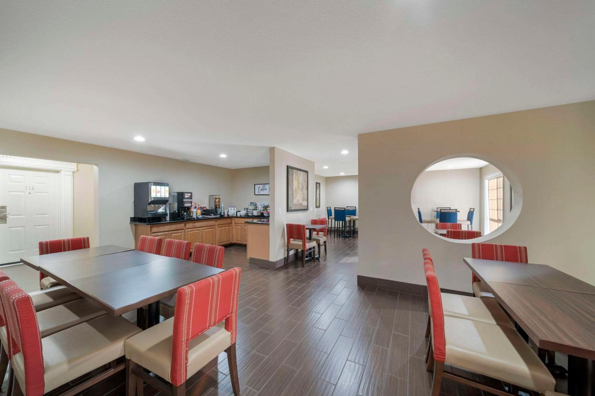 Comfort Suites Red Bluff Near I-5 Buitenkant foto
