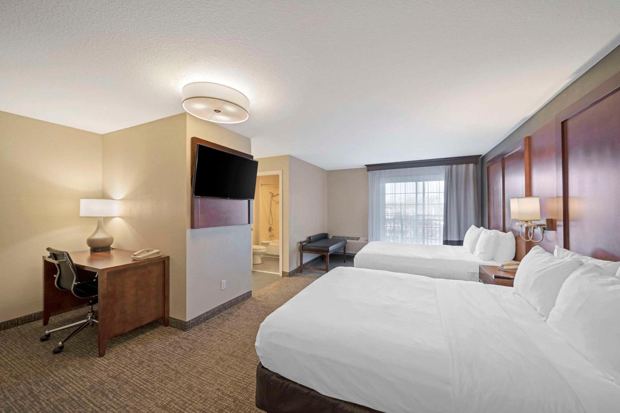 Comfort Suites Red Bluff Near I-5 Buitenkant foto