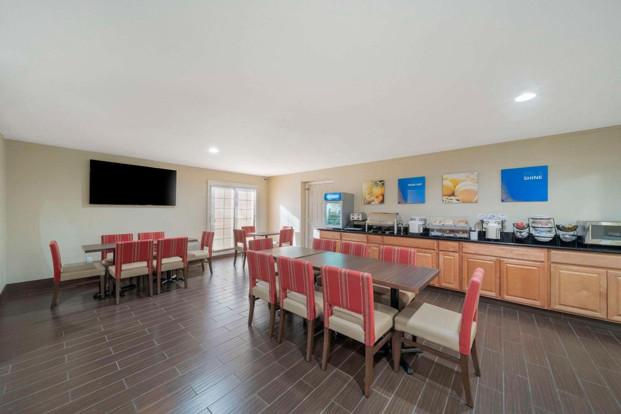 Comfort Suites Red Bluff Near I-5 Buitenkant foto