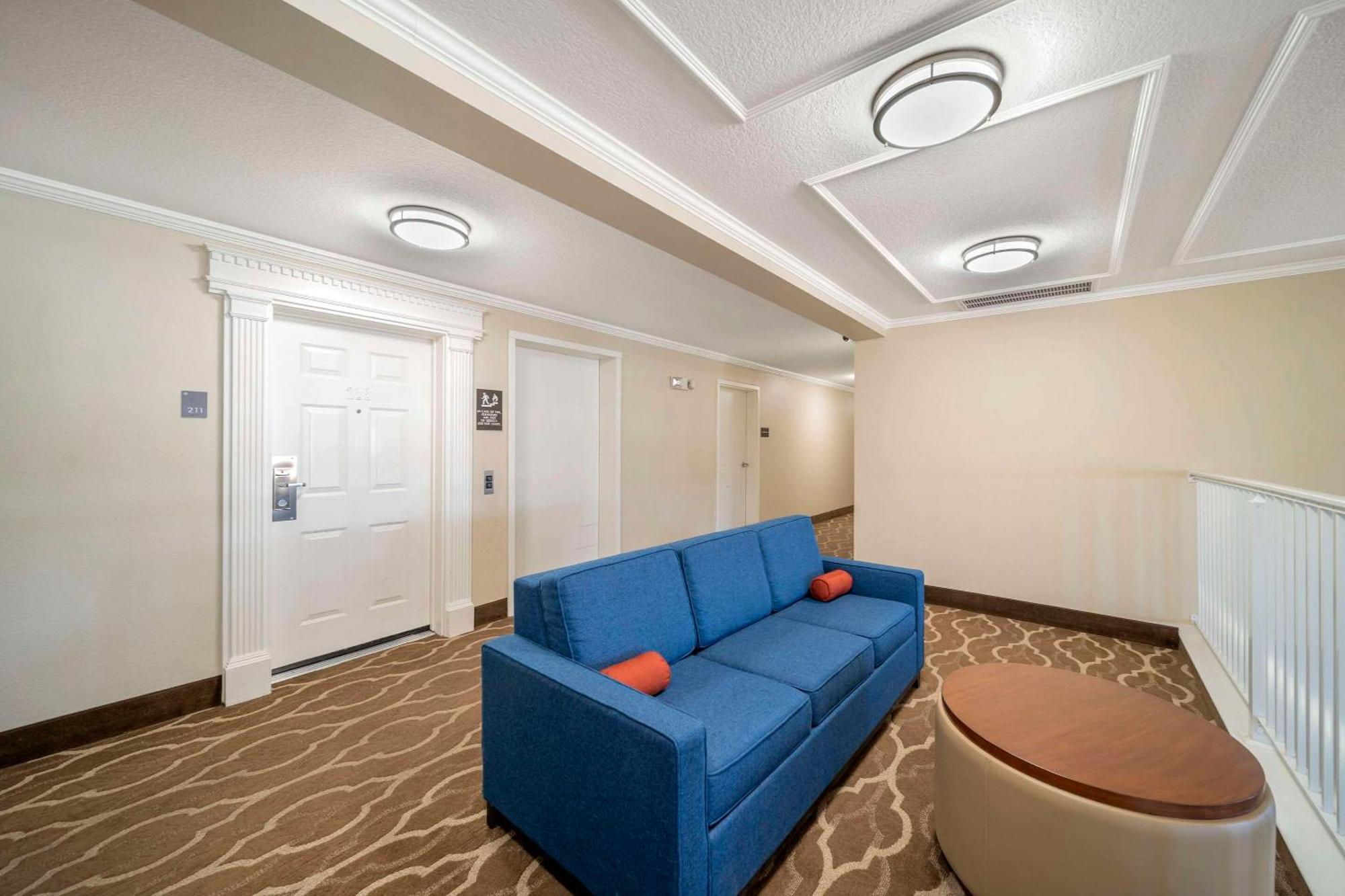 Comfort Suites Red Bluff Near I-5 Buitenkant foto
