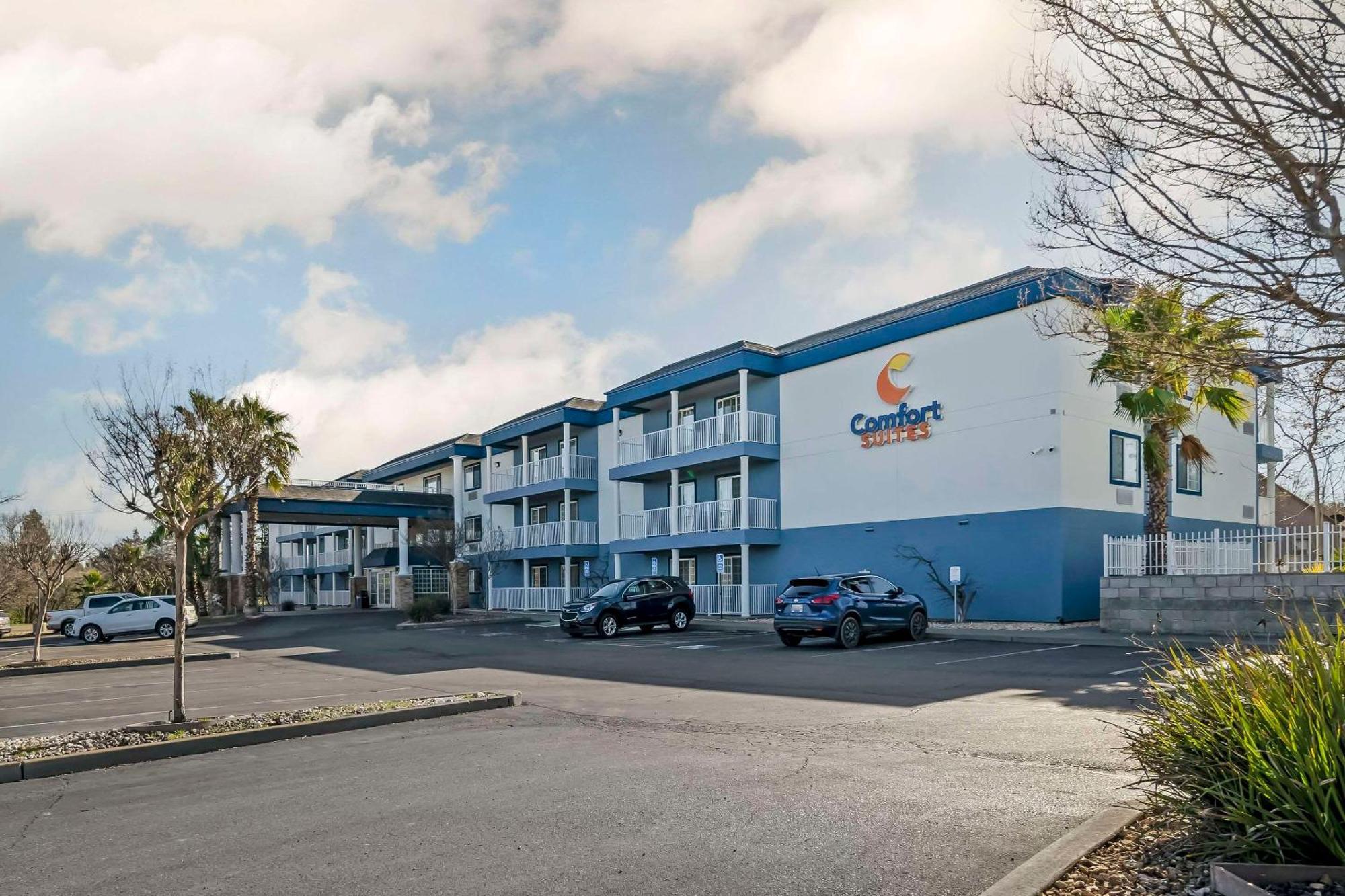 Comfort Suites Red Bluff Near I-5 Buitenkant foto