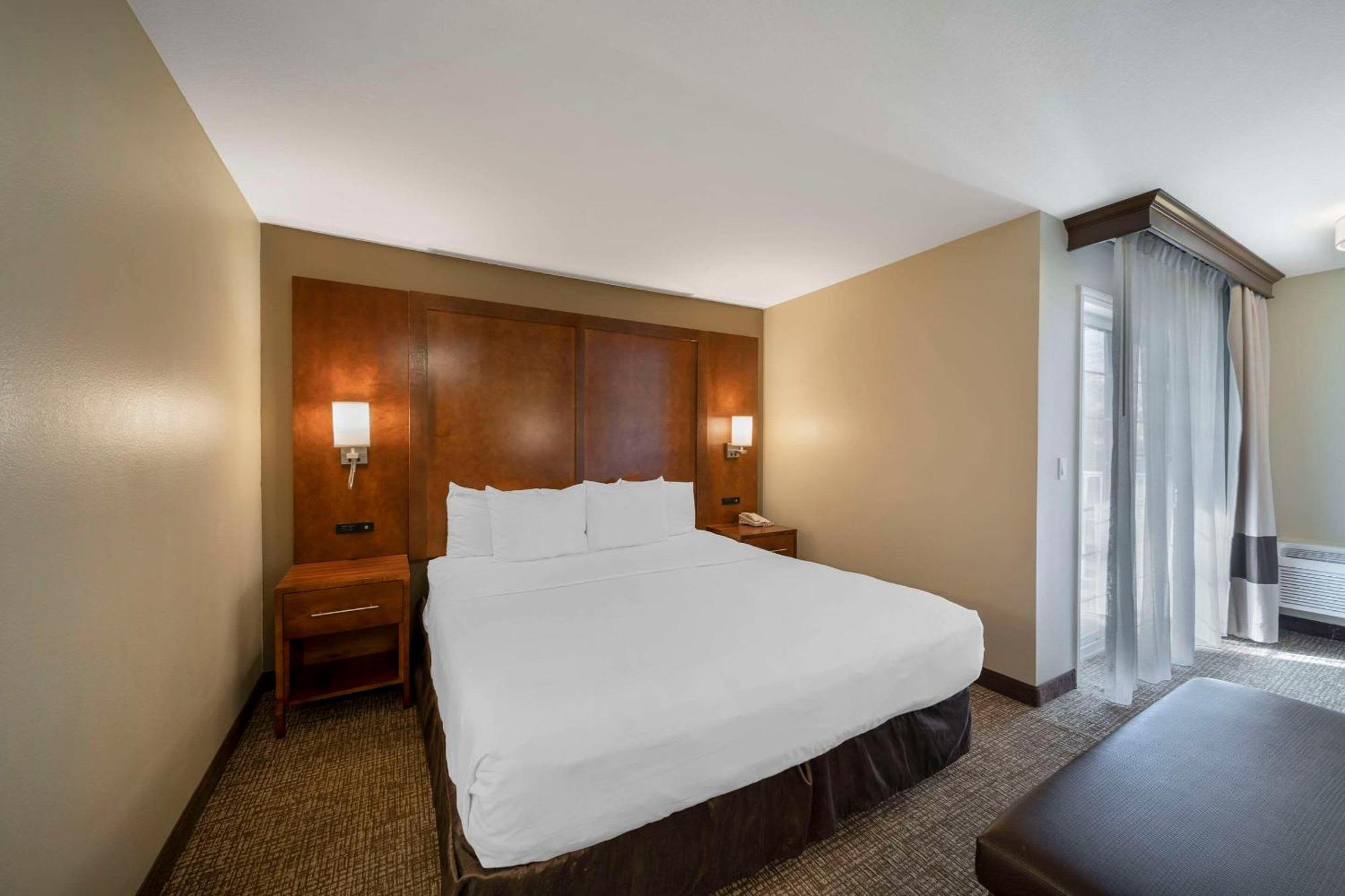 Comfort Suites Red Bluff Near I-5 Buitenkant foto