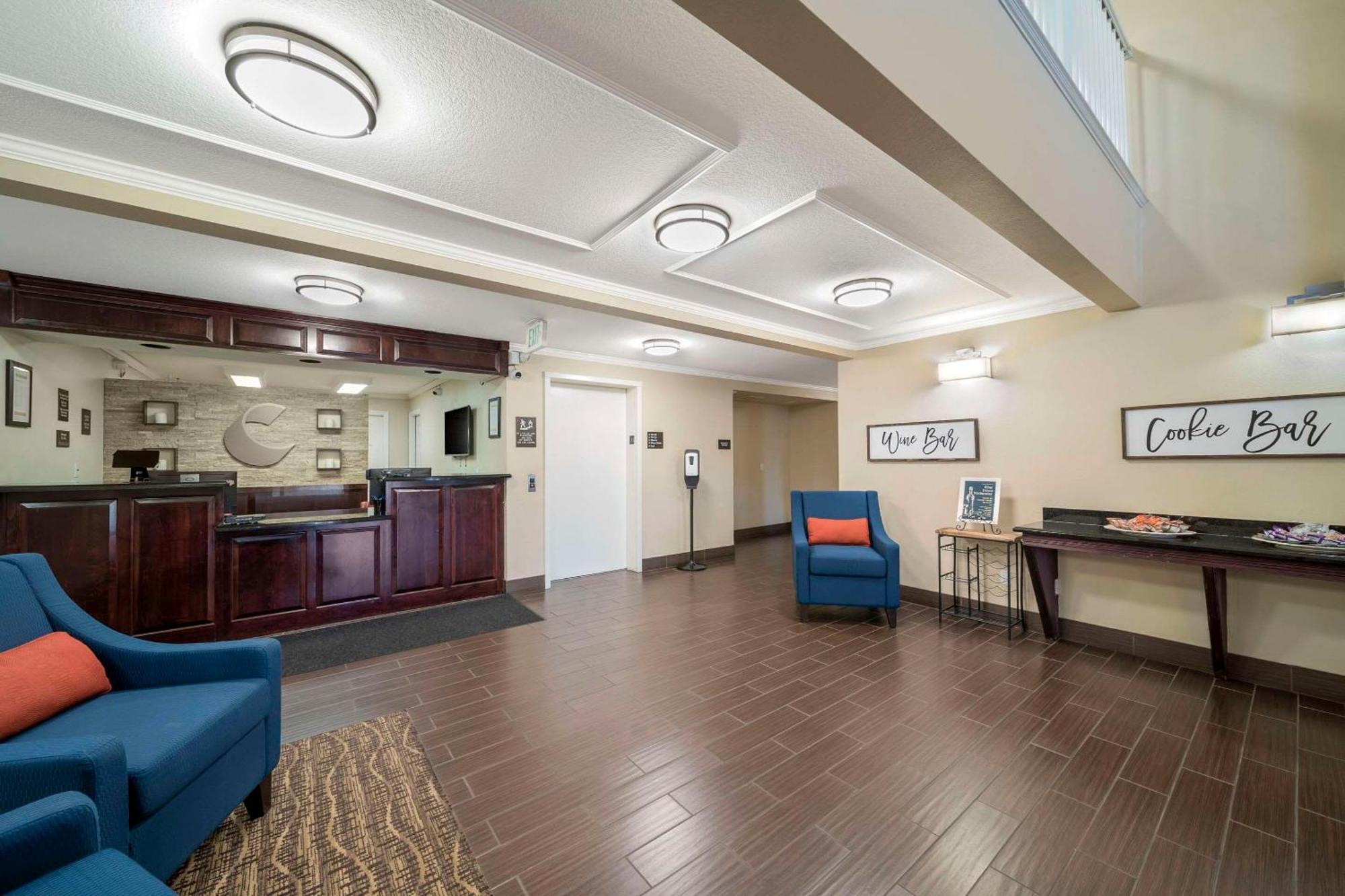 Comfort Suites Red Bluff Near I-5 Buitenkant foto