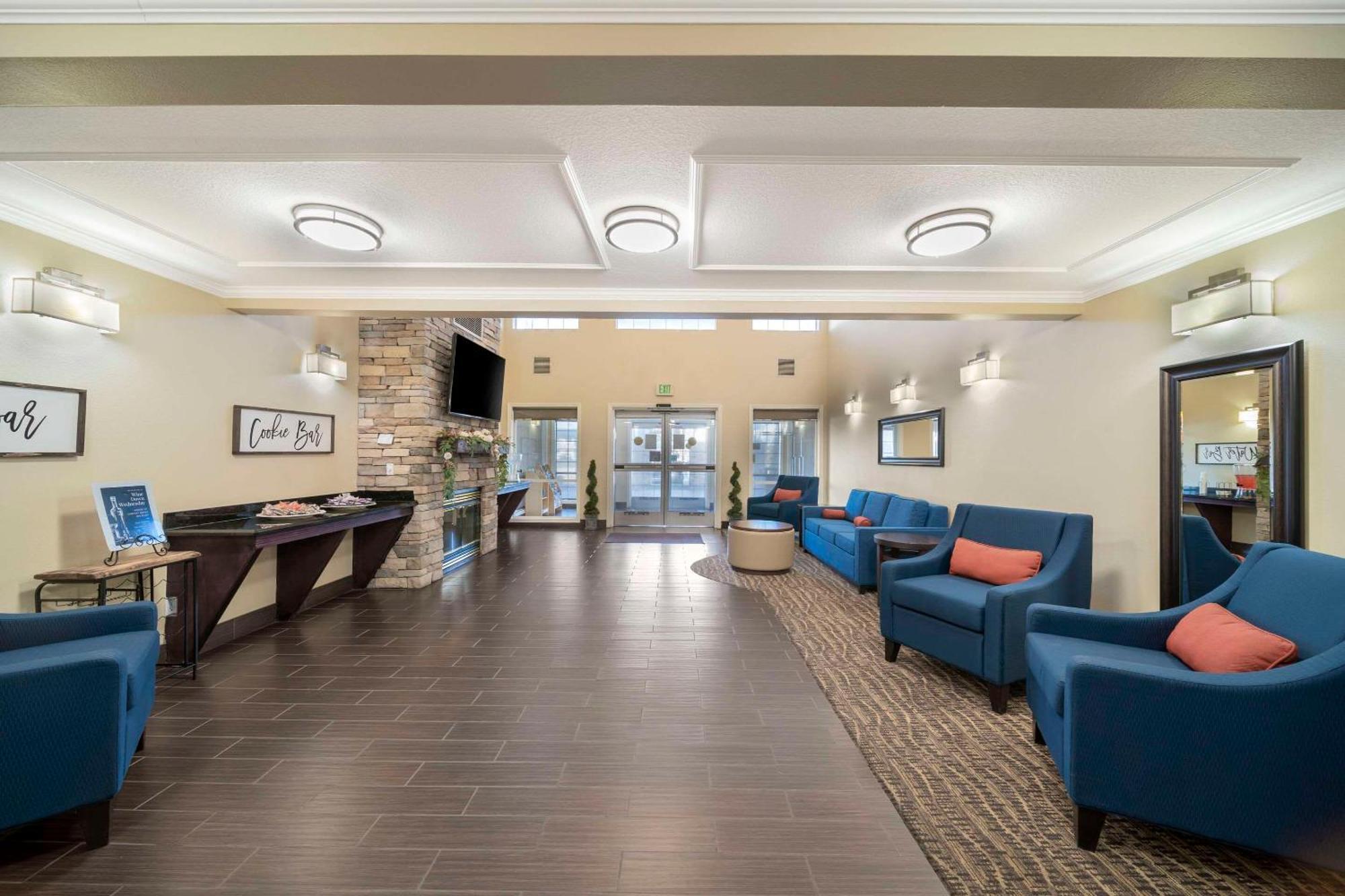 Comfort Suites Red Bluff Near I-5 Buitenkant foto