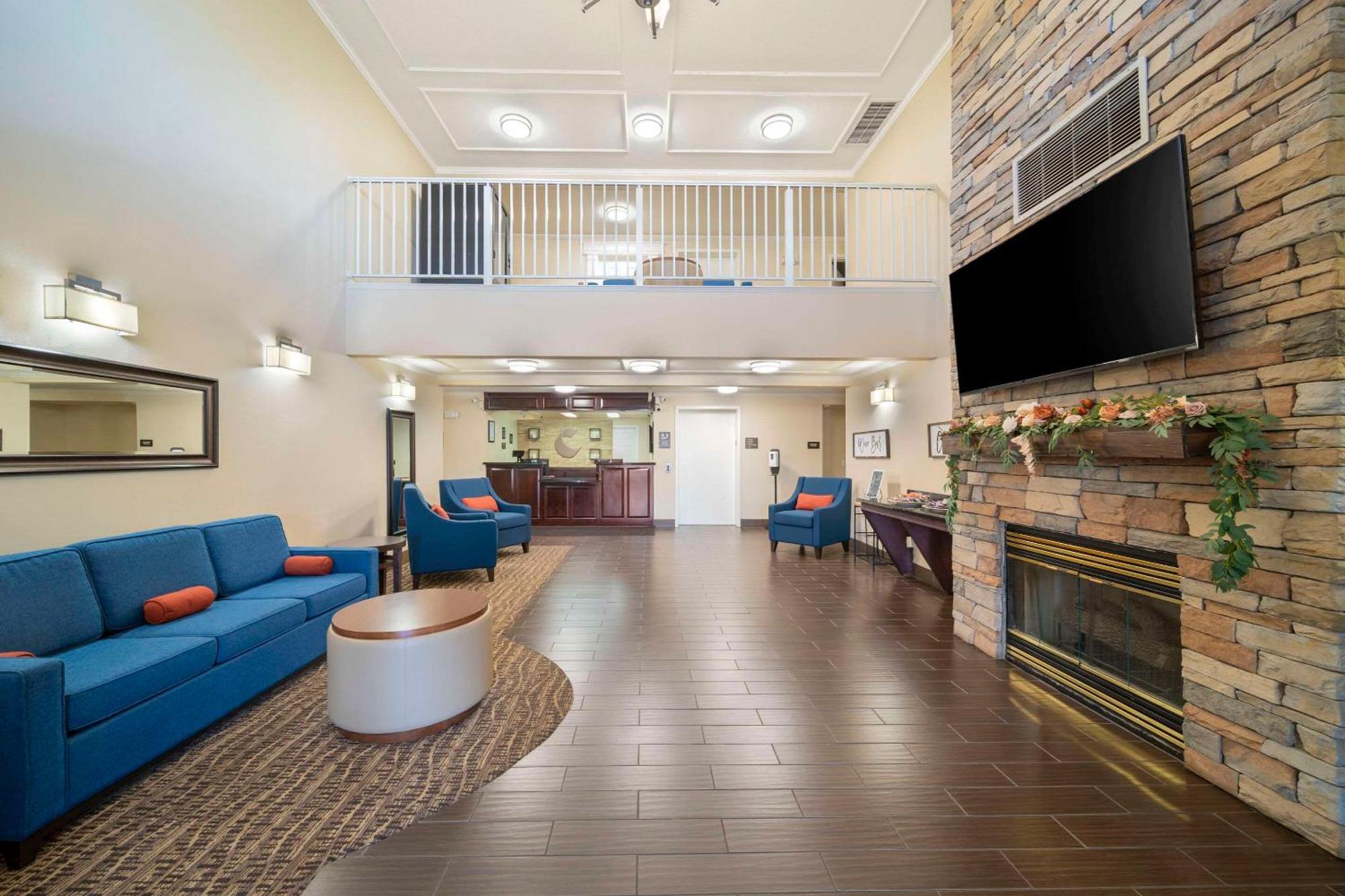 Comfort Suites Red Bluff Near I-5 Buitenkant foto